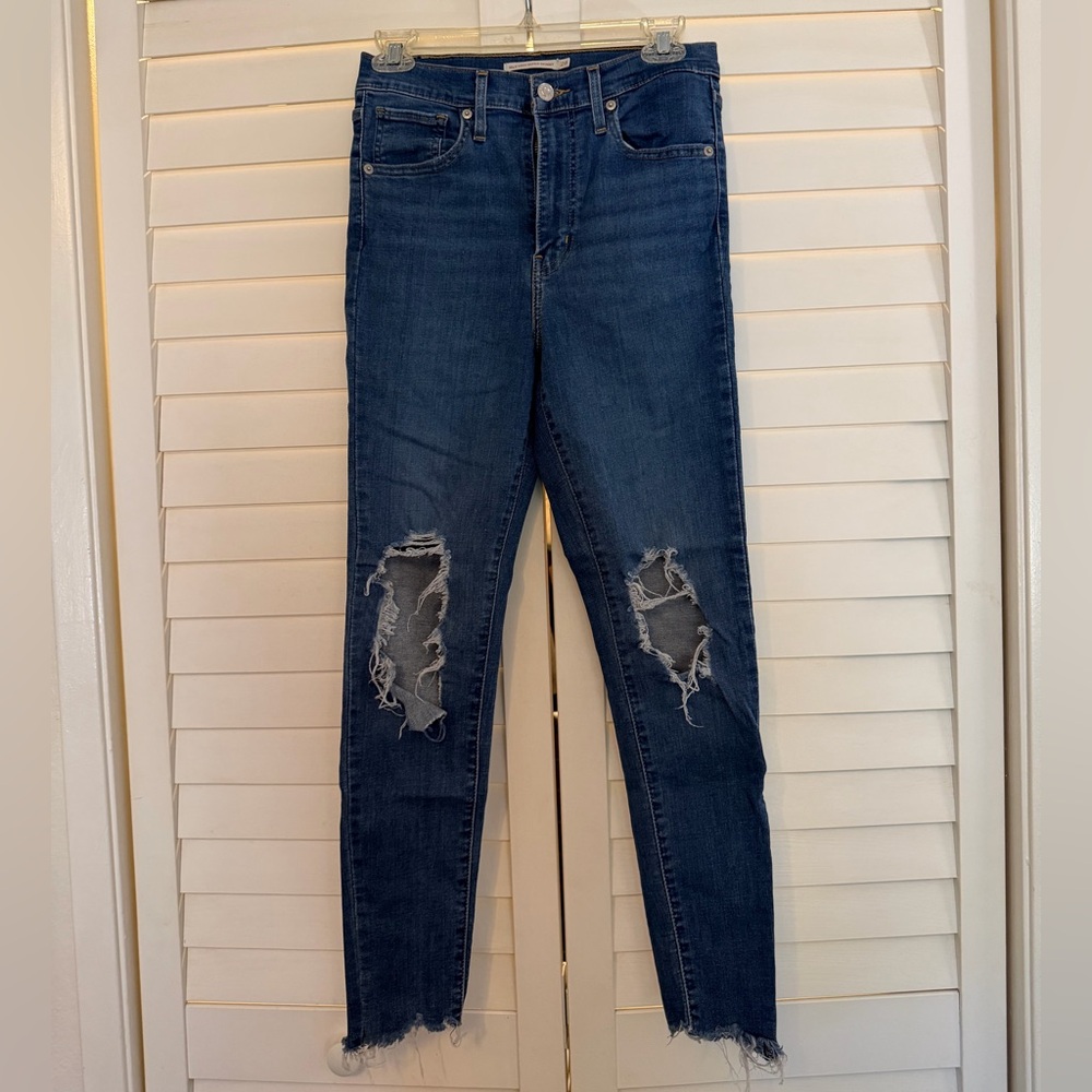 👖LEVI’S Dk Blue Ripped Knee Mile High Super Skinny Jeans 28” Waist 28” Long EUC!